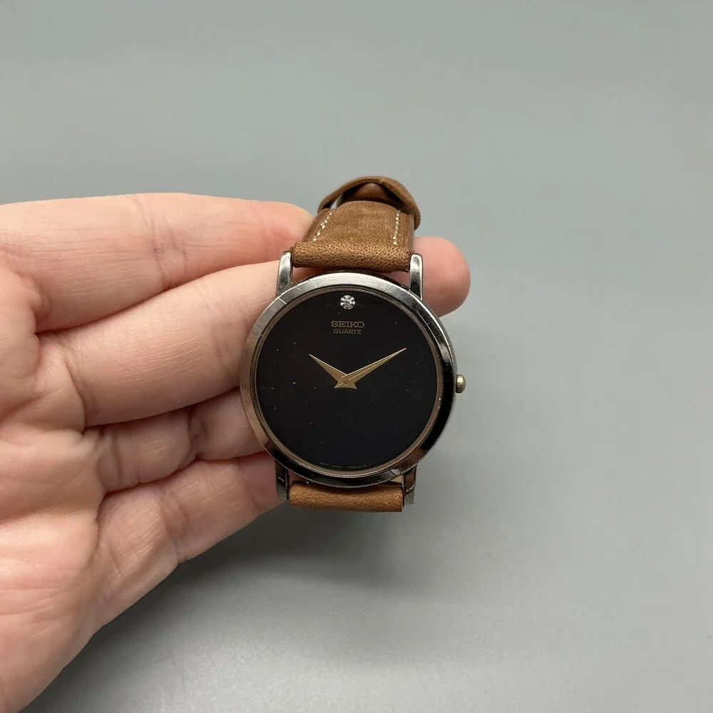Vintage Seiko 7N00-8A49 Mens Watch 34mm Black Dial Diamond Leather New Battery